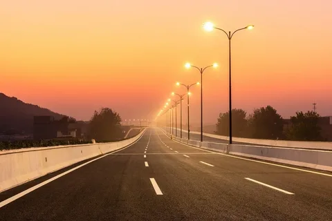 See More About Postos de lâmpadas na infraestrutura rodoviária moderna